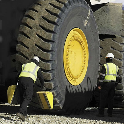 Heavy duty wheel chocks