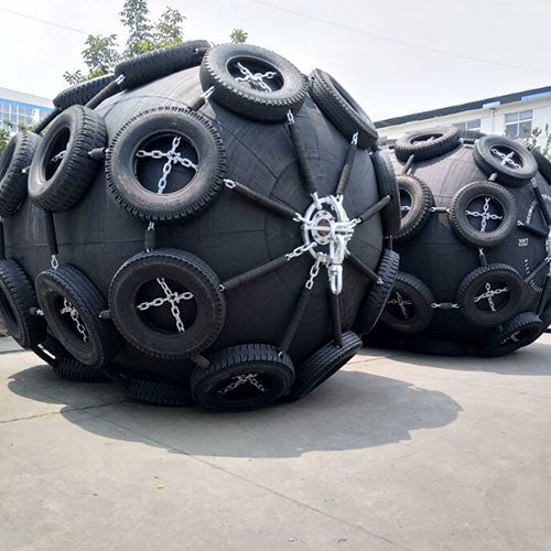 Pneumatic fender with tire net in stock
